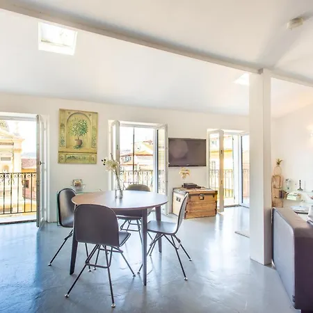 Ross 5- F2, Lumineux, Balcon, Loft, Clim, Vieux-nice * Nicea