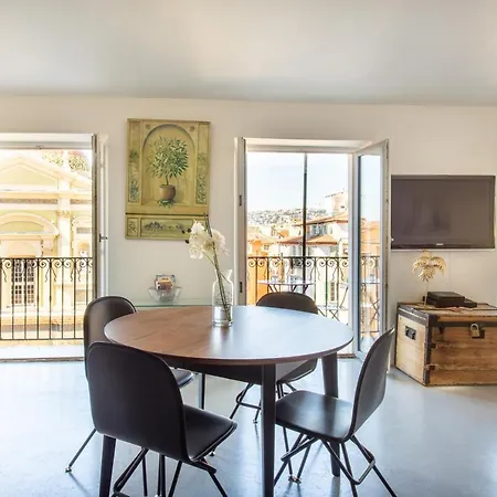 Apartament Ross 5- F2, Lumineux, Balcon, Loft, Clim, Vieux-nice *