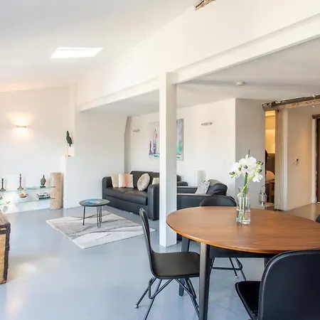 Apartament Ross 5- F2, Lumineux, Balcon, Loft, Clim, Vieux-nice