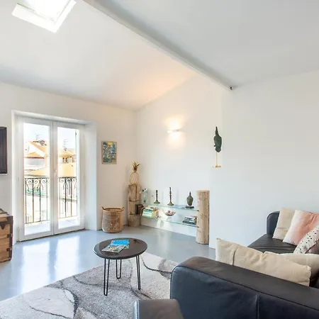 Ross 5- F2, Lumineux, Balcon, Loft, Clim, Vieux-nice * Nicea