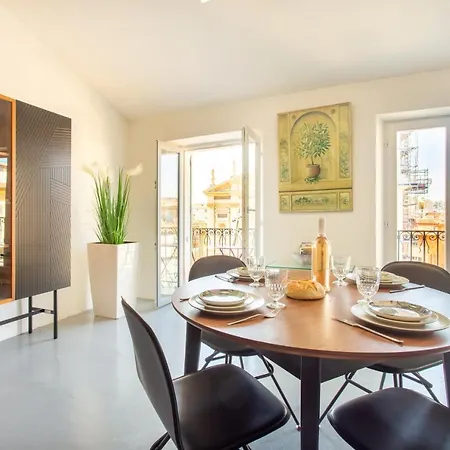 Ross 5- F2, Lumineux, Balcon, Loft, Clim, Vieux-nice Nicea