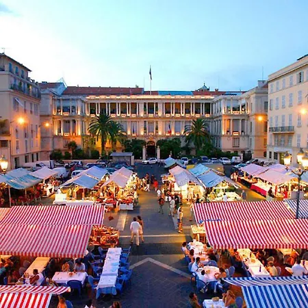 Ross 5- F2, Lumineux, Balcon, Loft, Clim, Vieux-nice Daire *